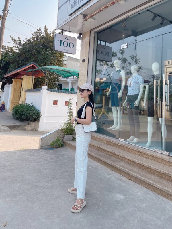 Quần Jeans Nữ Ống Vẩy Gấu Thường - Ảnh 2